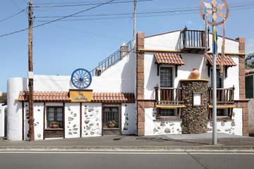 Location de vacances pour 16 personnes, avec jacuzzi et jardin à San Juan de la Rambla