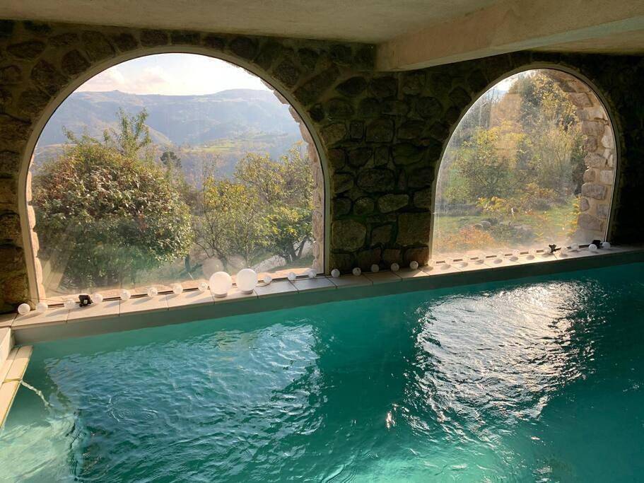 Deluxe Villa in Saint-Sauveur-de-Montagut, Parc naturel régional des Monts d'Ardèche