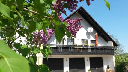 Ferienwohnung für 6 Personen, mit Ausblick und Garten in Ebermannstadt