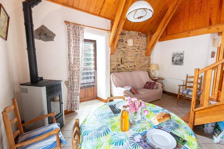 Location de vacances pour 3 personnes, avec terrasse dans Cubières - 4