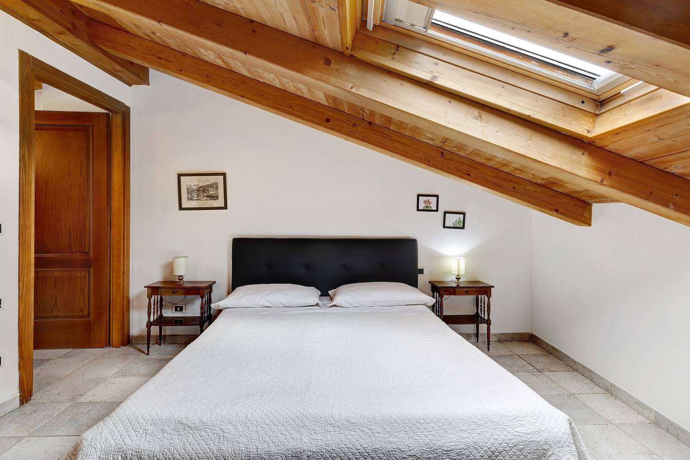 Appartamento intero, Appartamento di vacanza "Maison Noris" con vista sulle montagne, balcone e Wi-Fi in Finale Ligure, Comune di Finale Ligure