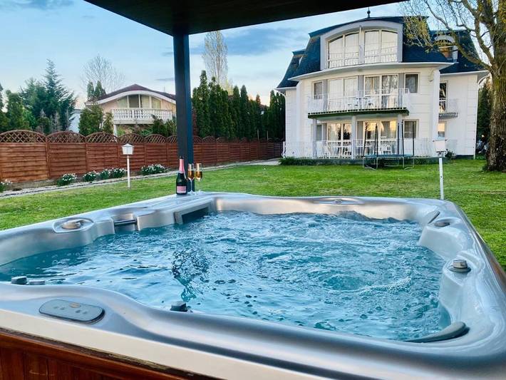 Ferienwohnung für 3 Personen, mit Terrasse und Whirlpool sowie Garten und Pool in Zamardi - 4