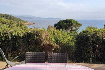 Villa pour 6 personnes, avec jardin dans Sagone