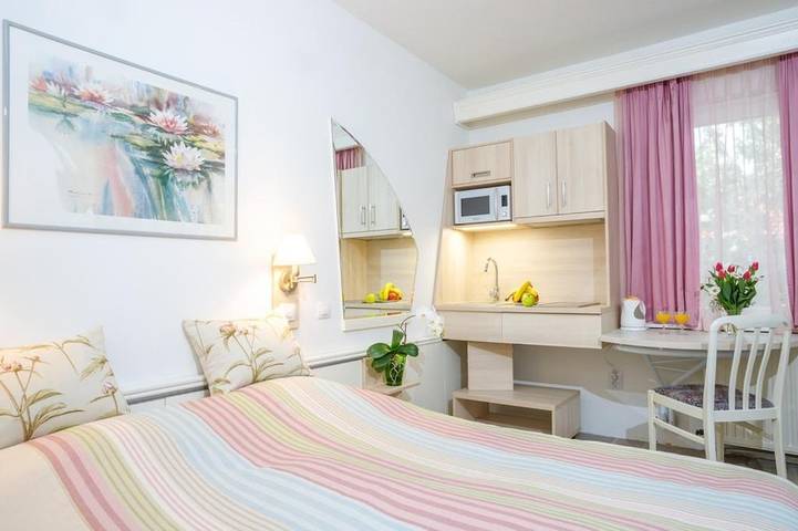 Maison d’hôte pour 2 personnes, avec jardin ainsi que vue et terrasse à Kecskemét - 2