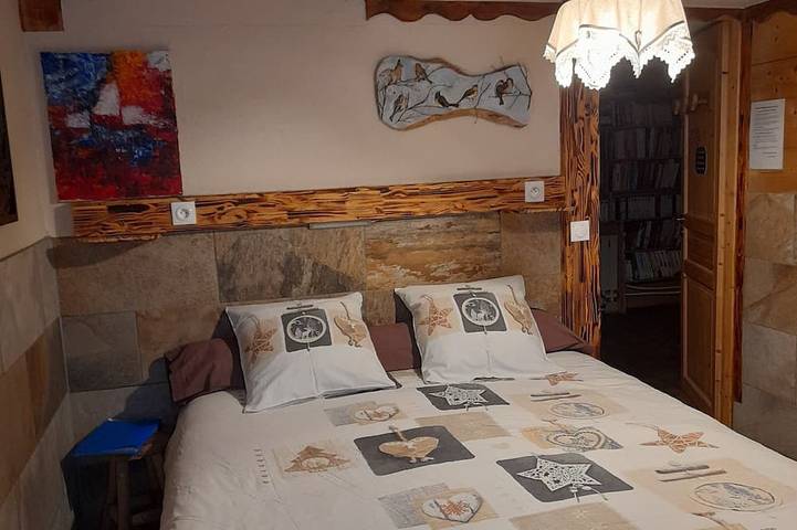 Chambre d’hôte pour 2 personnes, avec jardin en Haute-Loire