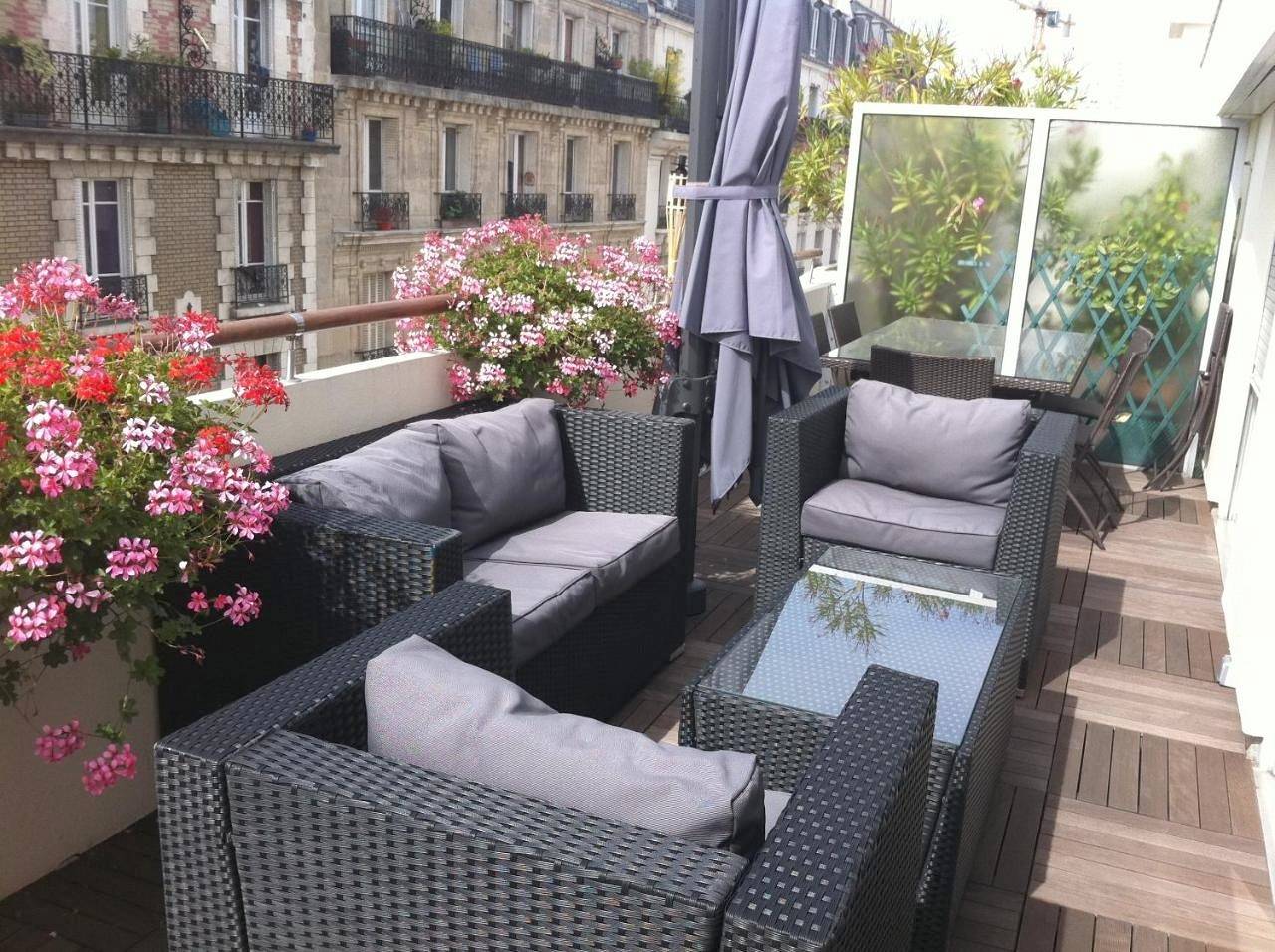 Double Room with Private External Bathroom and Terrace in Paris, Île de France