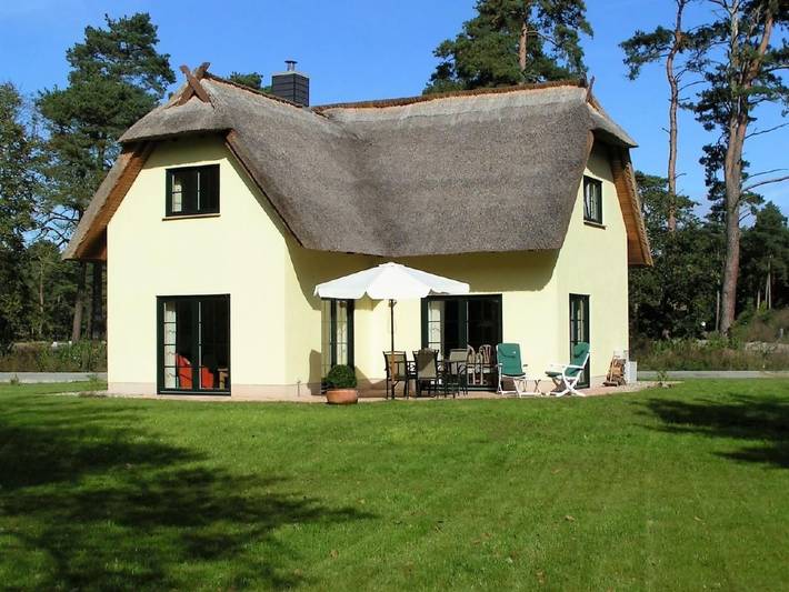 Ferienhaus mit Meerblick für 6 Personen, mit Garten und Terrasse sowie Sauna im Stettiner Haff