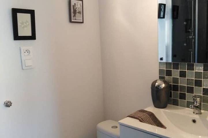 Gîte pour 2 personnes, avec piscine ainsi que jardin et terrasse à Montady - 4