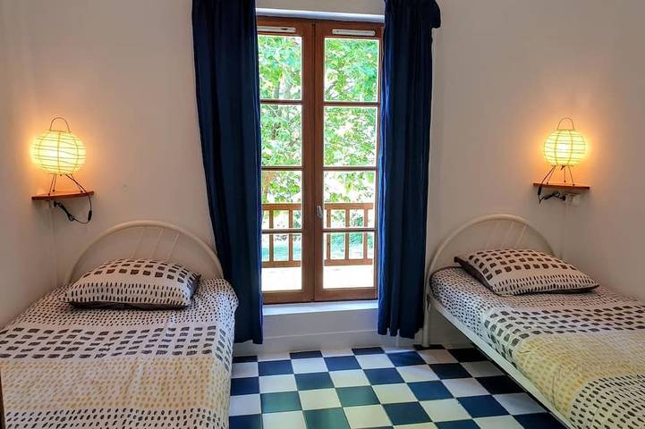 Gîte pour 4 personnes, avec piscine ainsi que jardin et balcon à Port-Sainte-Marie - 3