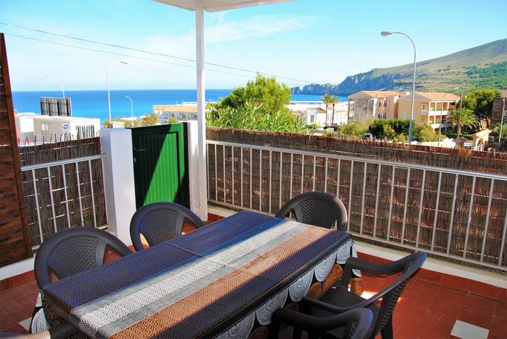 Location de vacances pour 6 personnes, avec balcon à Cala Mesquida
