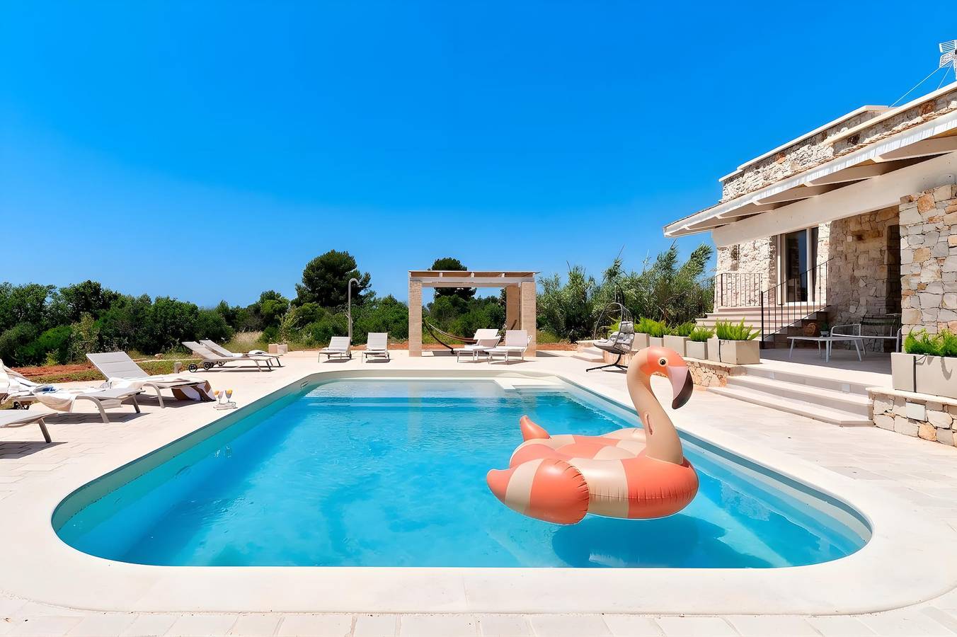 High-end pool villa on 2 levels with sea view in Salve, Gulf of Taranto