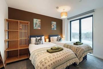 Glamping for 4 People in Leeds, West Yorkshire, Photo 3