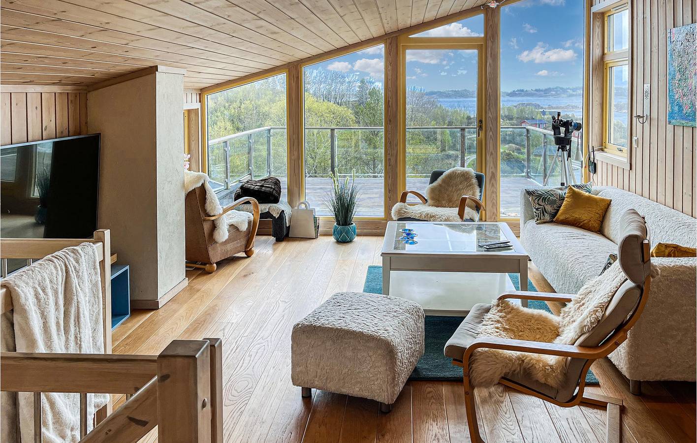 Ferienhaus für 10 Personen mit Garten in Hitra