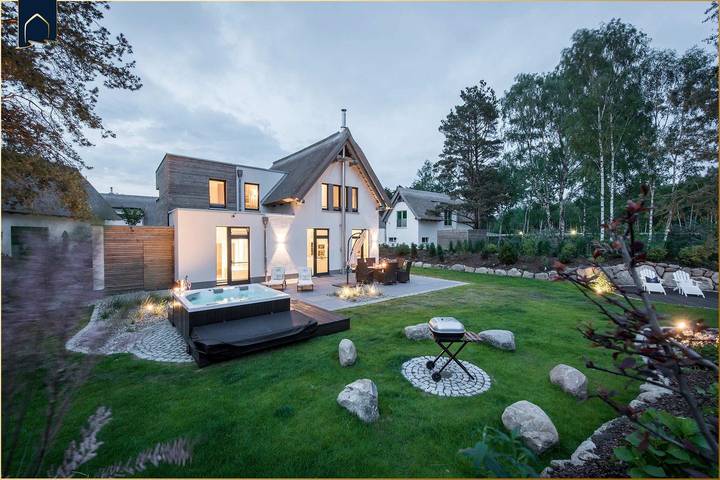 Ferienhaus für 6 Personen, mit Whirlpool und Garten sowie Sauna in Karlshagen - 2