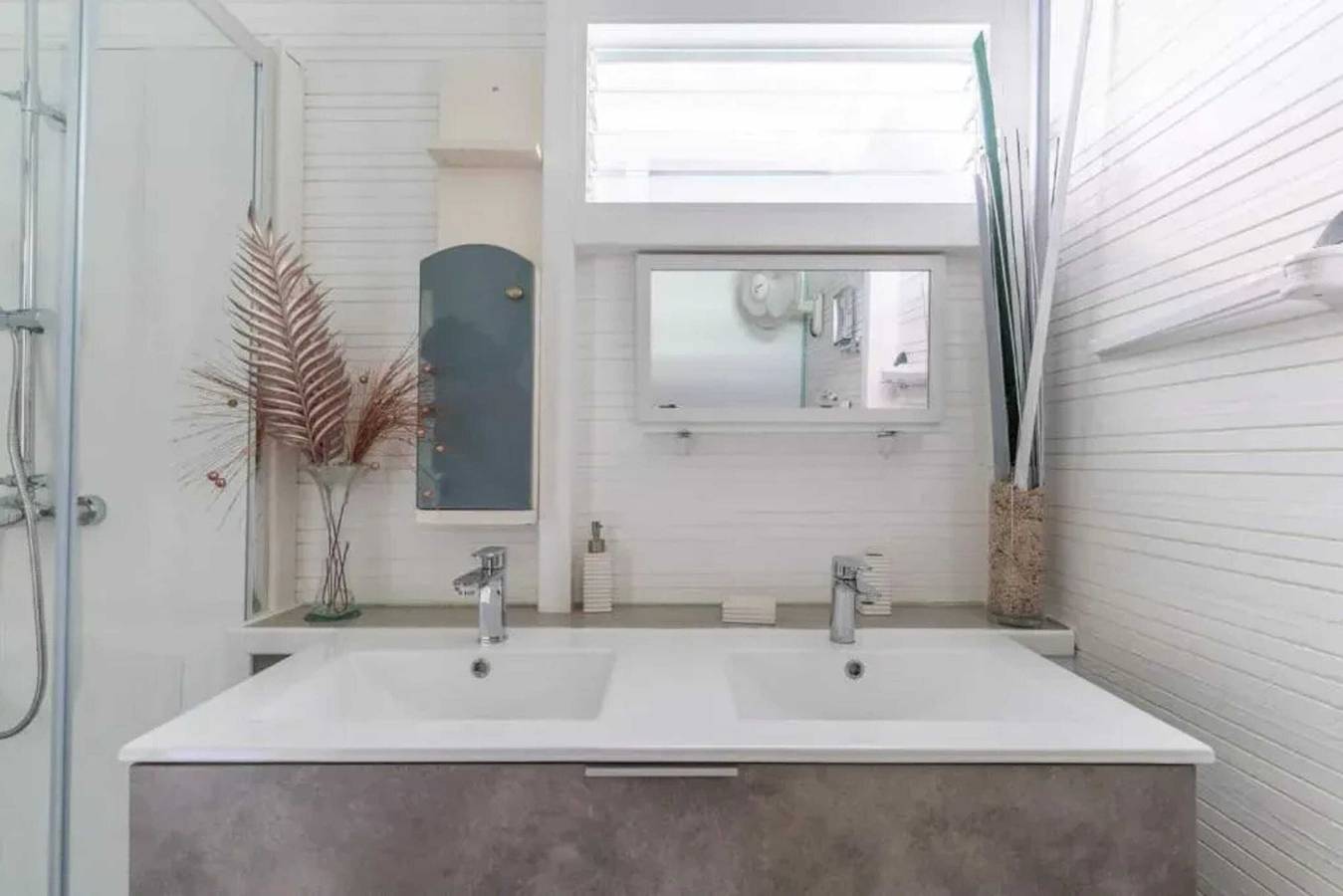 Entire apartment, Bright apartment with balcony in Le François / 100 m² / in Le Lamentin, Martinique