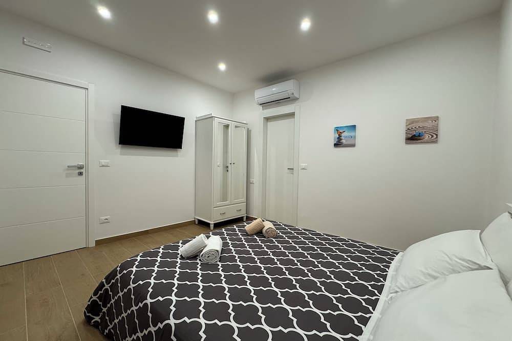 Camera Matrimoniale con Bagno privato a 20 metri dall'Aeroporto di Treviso in Treviso, Provincia de Treviso