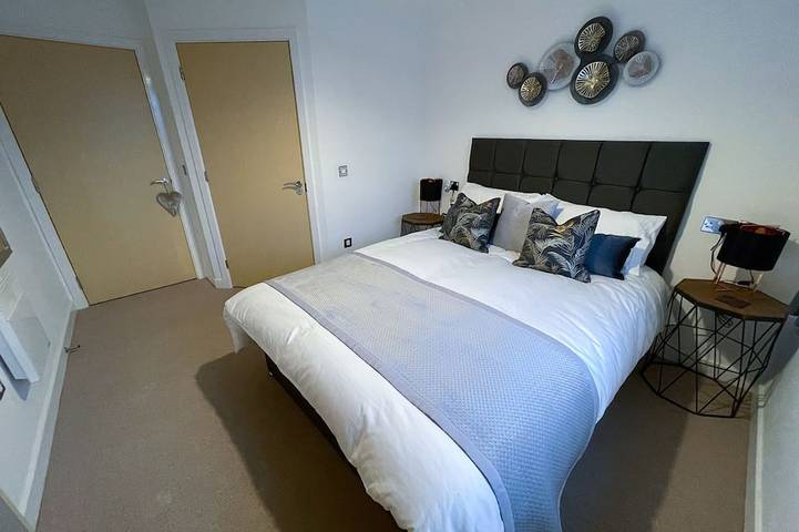 Appartement entier, Prestige-Appartement en attiq-Salle de bain privée-Balcon in Wolverhampton, Région de Birmingham