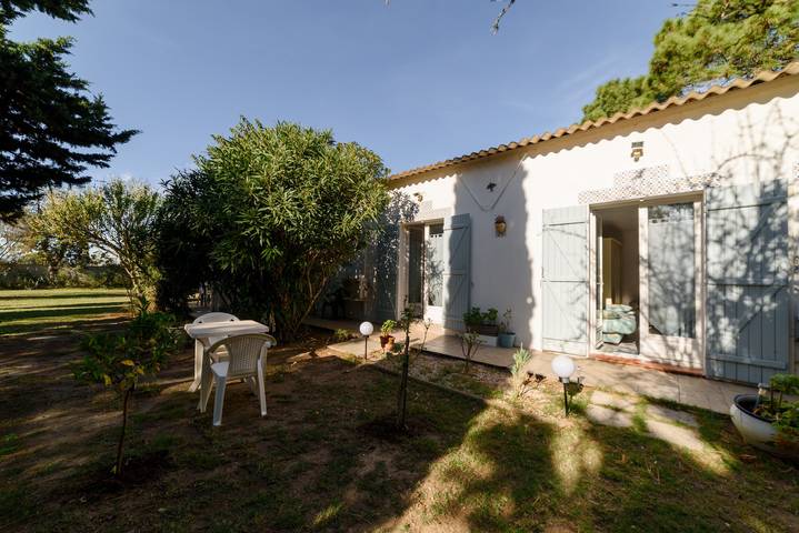 Bed and Breakfast 'Chambre Farniente' con jardín compartido y aire acondicionado in Saint-Cyprien, Costa mediterránea (Francia)