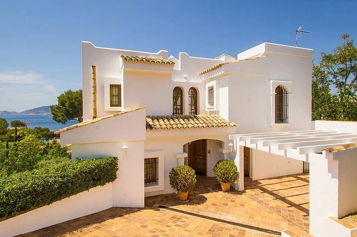 Villa for 8 people, with terrace and garden - 1