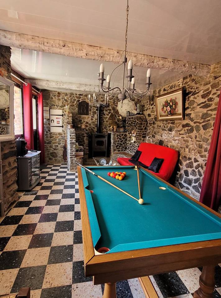 Gîte pour 3 personnes, avec terrasse à Nohèdes