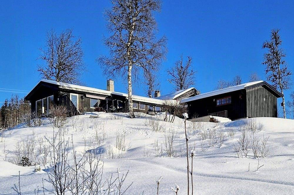 Große, abgeschirmte Hütte mit Spa und Aussicht in Valdres in Etnedal