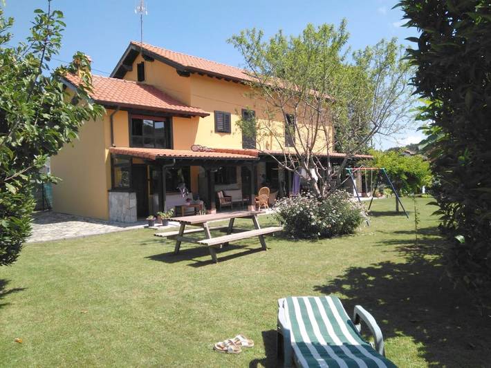 Casa rural para 4 personas, con Terraza y Jardín en Miengo