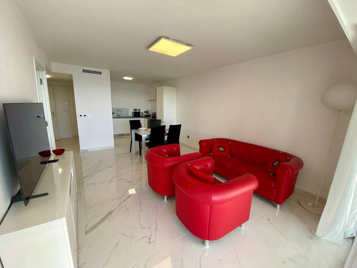 Gîte pour 2 personnes, avec Balcon et Terrasse ainsi que Piscine et Vue à Monaco - 4