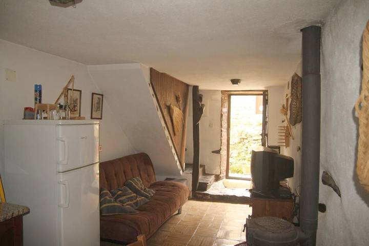 Location de vacances pour 4 personnes, avec jardin ainsi que vue et piscine à Proença-a-Nova - 4