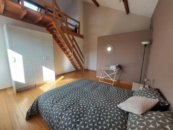 Location de vacances pour 12 personnes, avec vue et jardin à Bertrix - 2