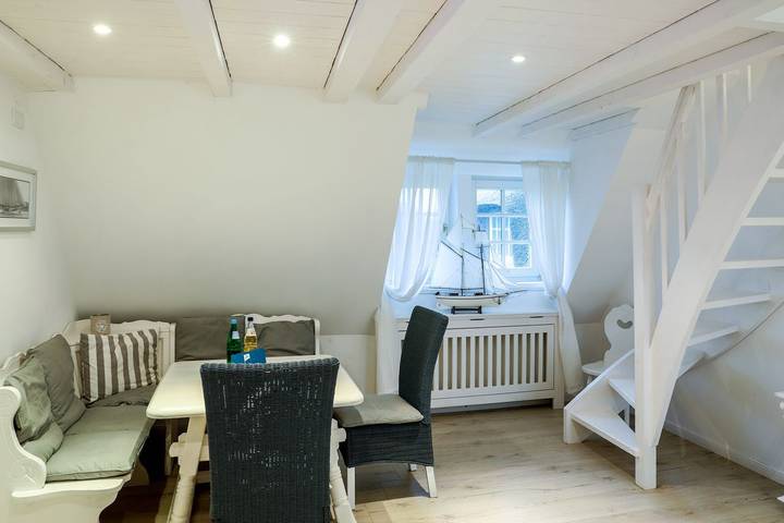 Ganze Wohnung, Ferien im historischen Reetdachgutshof Herrenhof in Wrixum- direkt an der Marsch in Wyk auf Föhr (Stadt), Wyk auf Föhr