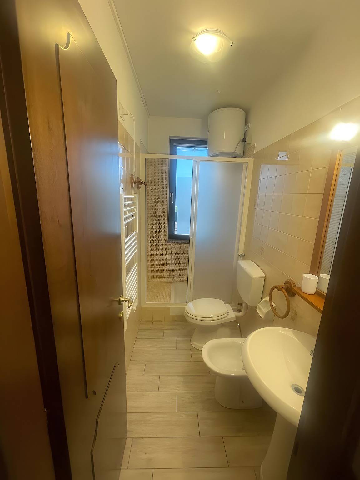 Apartamento entero, Apartamento 'Unità 2' con vistas al mar, Wi-Fi y aire acondicionado in Ceriale, Riviera di Ponente
