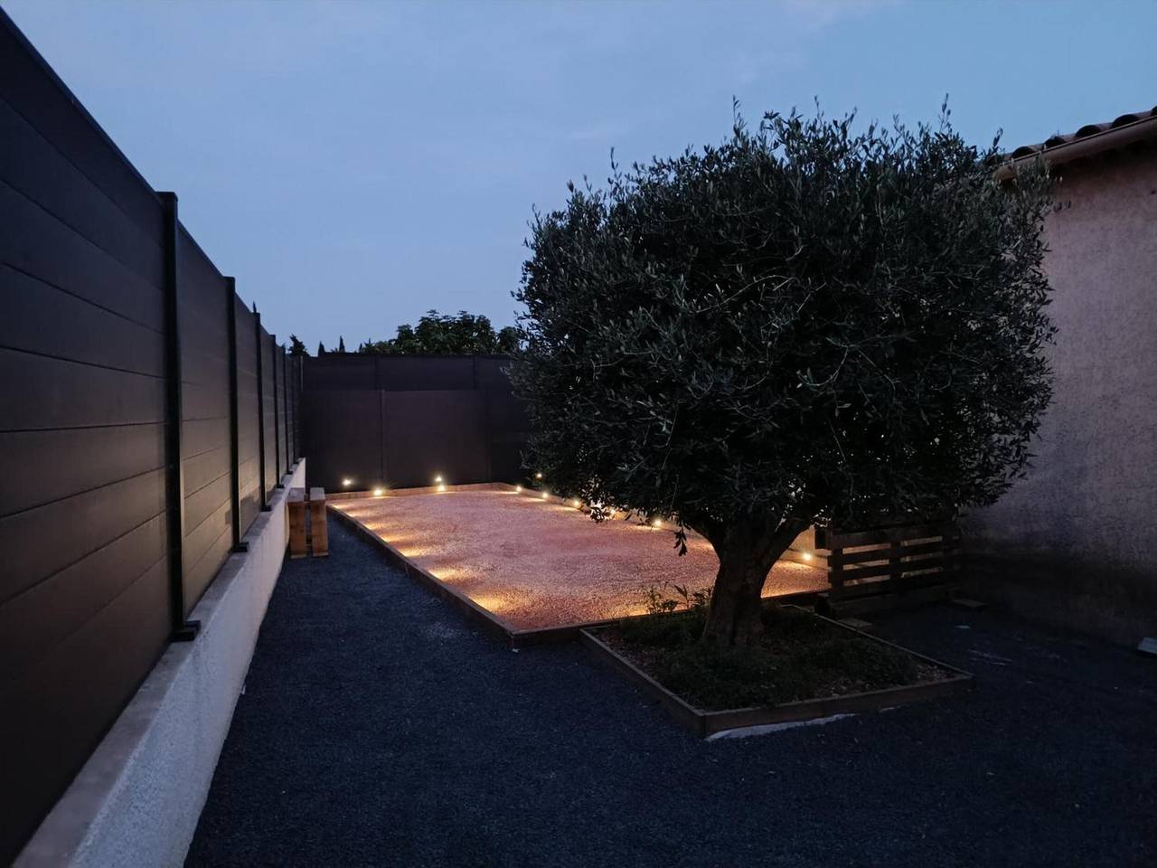 Glamping « Séjour insolite en bulle » avec piscine privée, jardin privé et Wi-Fi in Berre-l'Étang, Côte méditerranéenne (France)