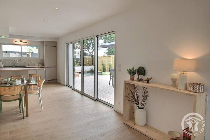 Gîte pour 8 personnes, avec terrasse ainsi que piscine et jardin dans Binic-Étables-sur-Mer - 4