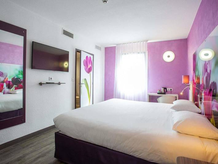 Hôtel pour 3 personnes, avec Terrasse ainsi que Jardin et Vue