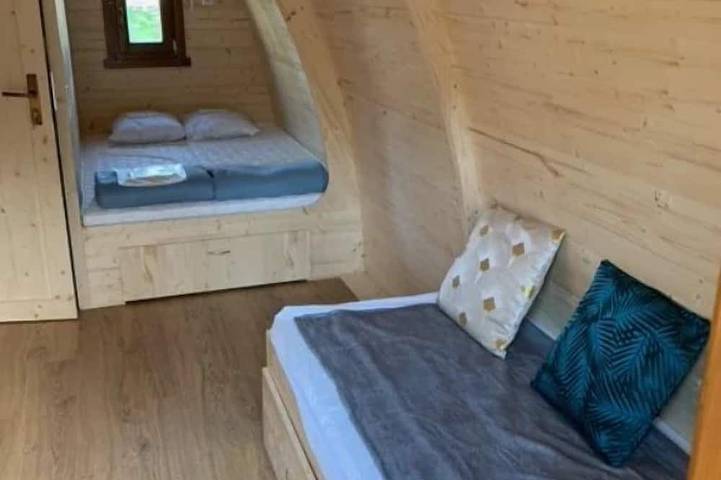 ZEcamping 3 étoiles familial espace aquatique locatif TV BBQ clim 16m2 in Châteauroux, Région de Châteauroux