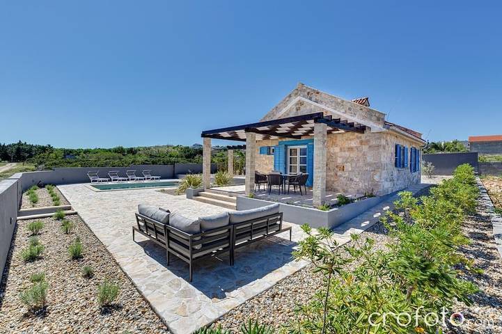 Villa für 5 Personen, mit Garten und Terrasse in Razanac - 3