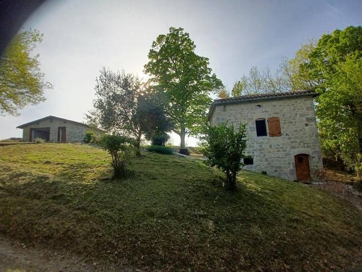 Location de vacances pour 3 personnes, avec Jacuzzi et Terrasse ainsi que Jardin et Vue à Madaillan - 3