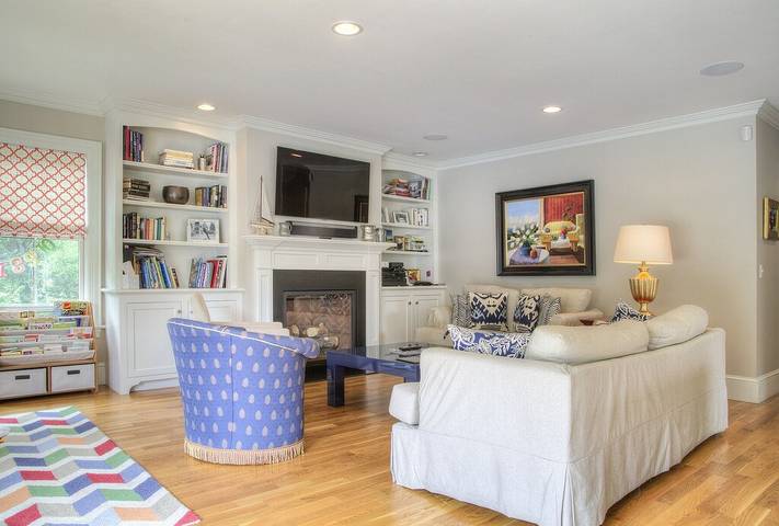 Vacation rental for 14 people, with yard and hot tub as well as terrace in Newport