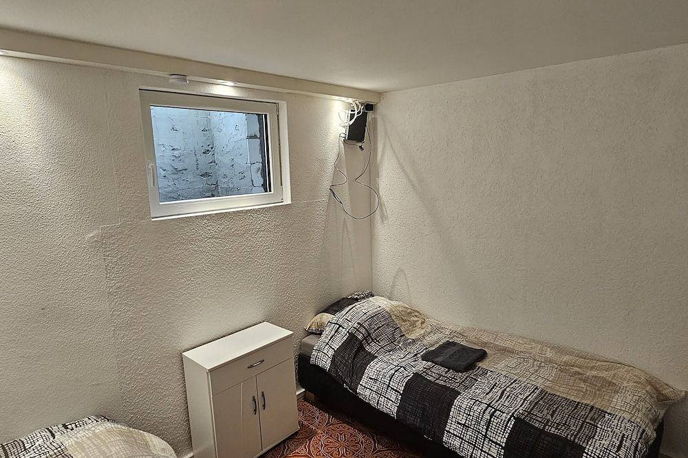Ganze Wohnung, Renoviertes Gartenapartment in Hockenheimring, Ketsch