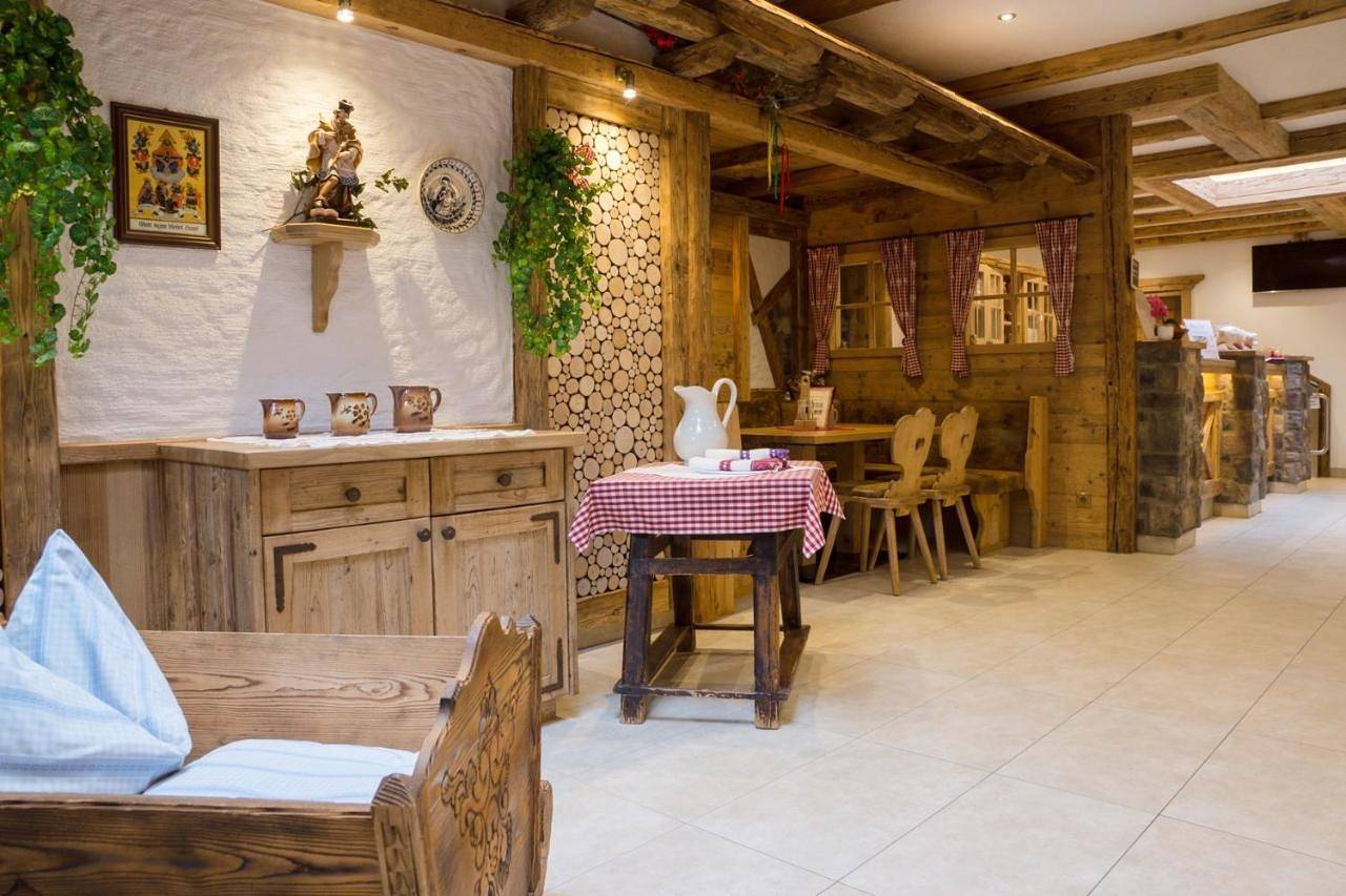 Landgasthof Leopoldhof in Sankt Gilgen, Bezirk Salzburg-Umgebung