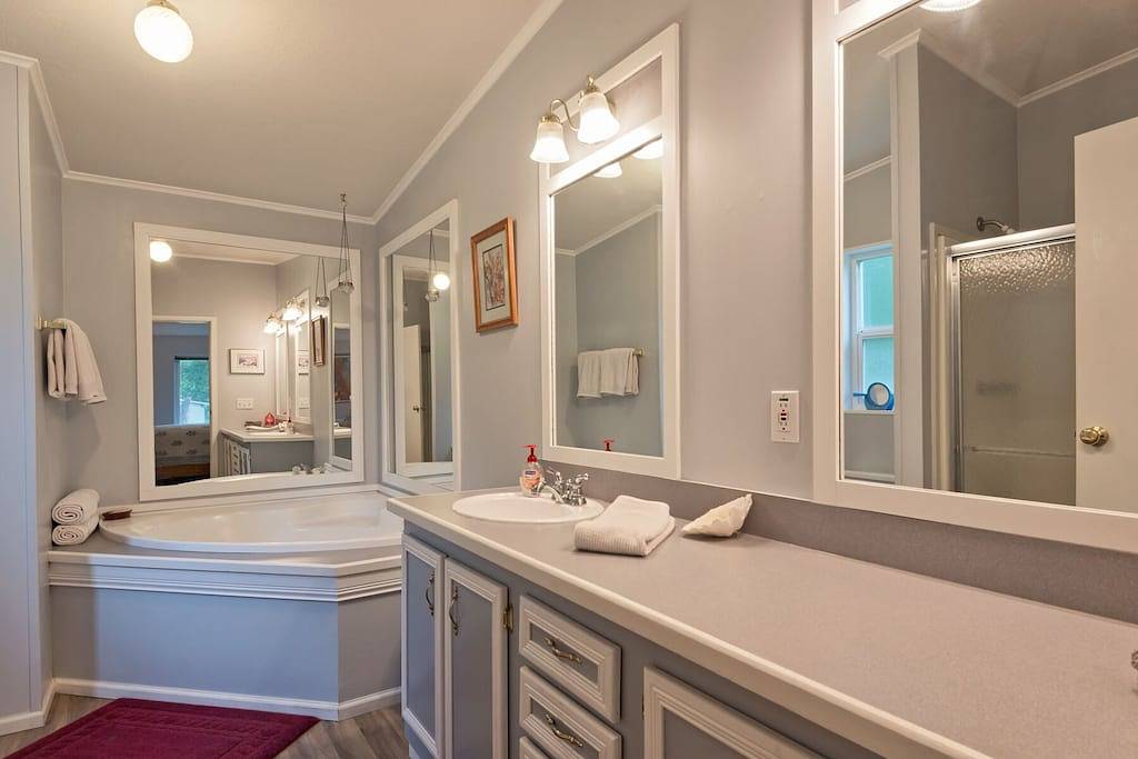 Meeresbrise: Blick auf das Wasser, Zugang zum Strand, Idealer Rückzugsort für 10 Personen in Clallam County