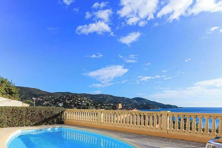 Villa pour 8 personnes, avec jardin dans Le Lavandou