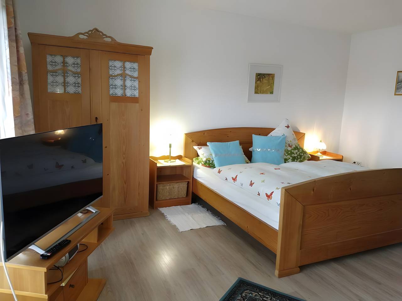 Entire apartment, ‘Grabmeier - Nummer 1’ holiday flat with mountain views, private terrace and Wi-Fi in Grainet, Šumava Mountains