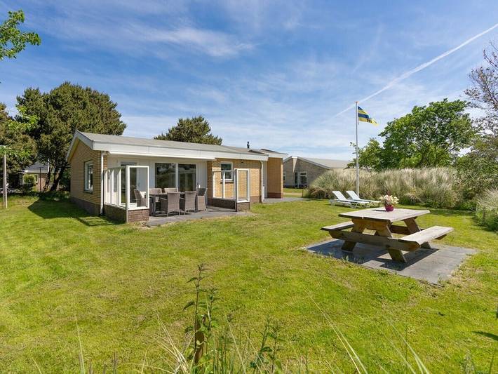 Bungalow für 6 Personen, mit Terrasse und Garten auf Ameland