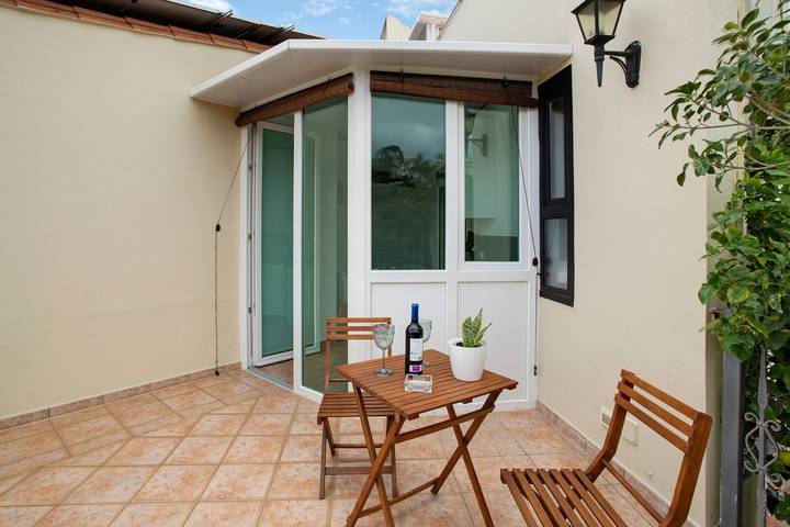 Apartamento entero, Apartamento vacacional "Carmelo Y Carmela 3" con vistas a la montaña, terraza privada y Wi-Fi in San José del Álamo, Teror