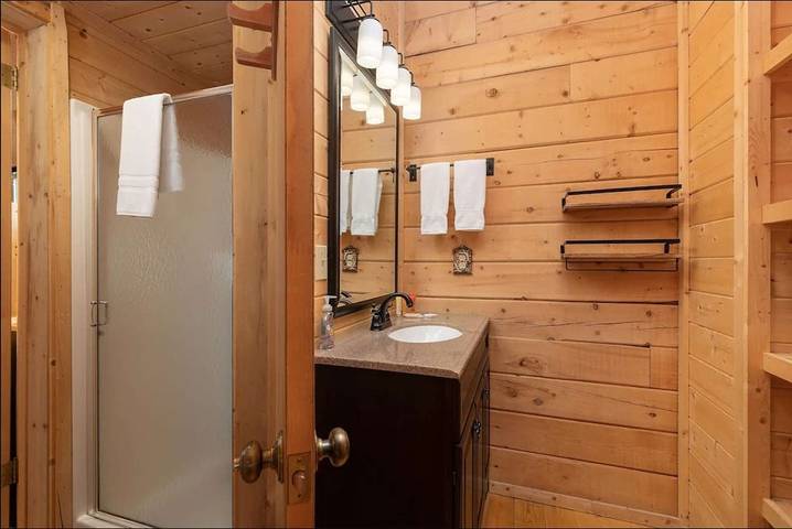 Log cabin for 8 people, with hot tub and balcony in Breckenridge