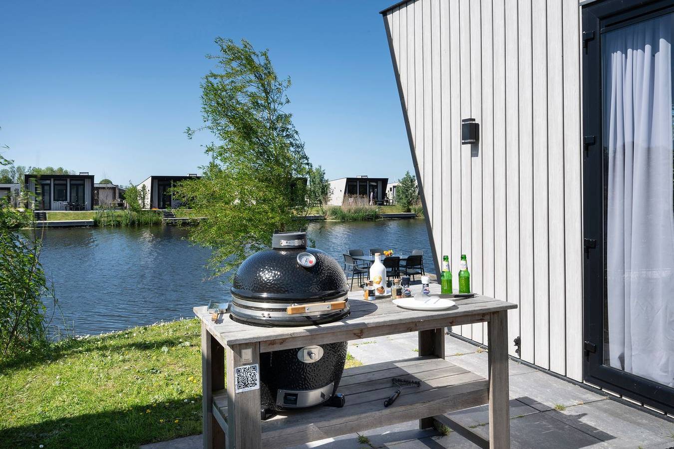 Chalet Waterfront in Kampen mit Airco, Steg und Terrasse in Kampen, Veluwemeer