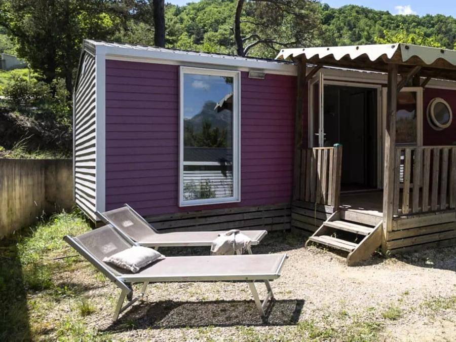 Yelloh! Village Les Bois Du Chatelas - Mobilhome 4 personnes - Cottage 3 Pièces 4 Personnes Climatisé + Tv *** in Bourdeaux, Région de Die