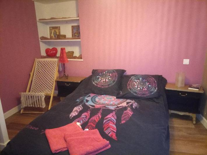 Location de vacances pour 6 personnes, avec jardin à Chirassimont - 4