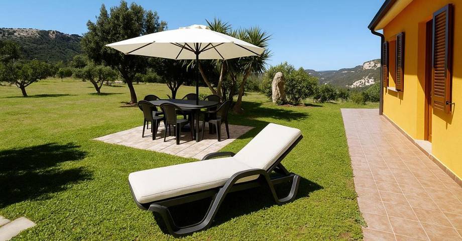 Ferienwohnung für 2 Personen, mit Balkon und Terrasse sowie Garten und Ausblick in Ossi